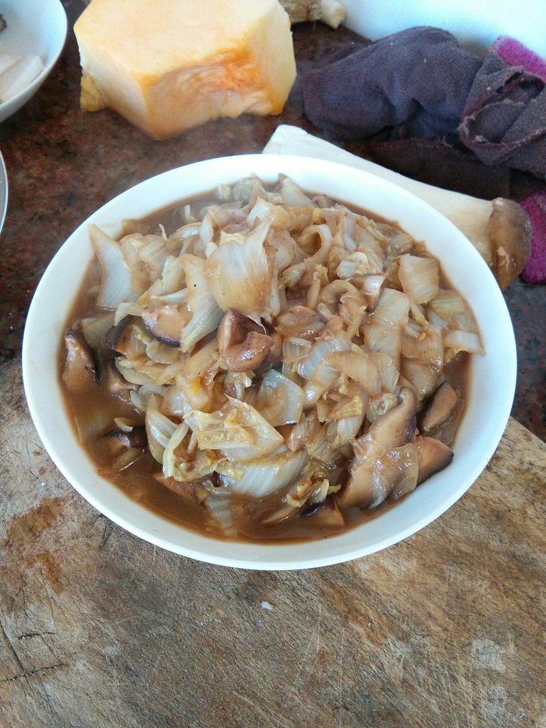 家常香菇炖白菜的做法