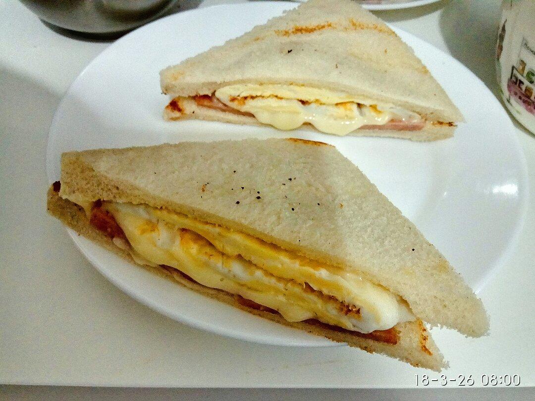 火腿芝士蛋三文治