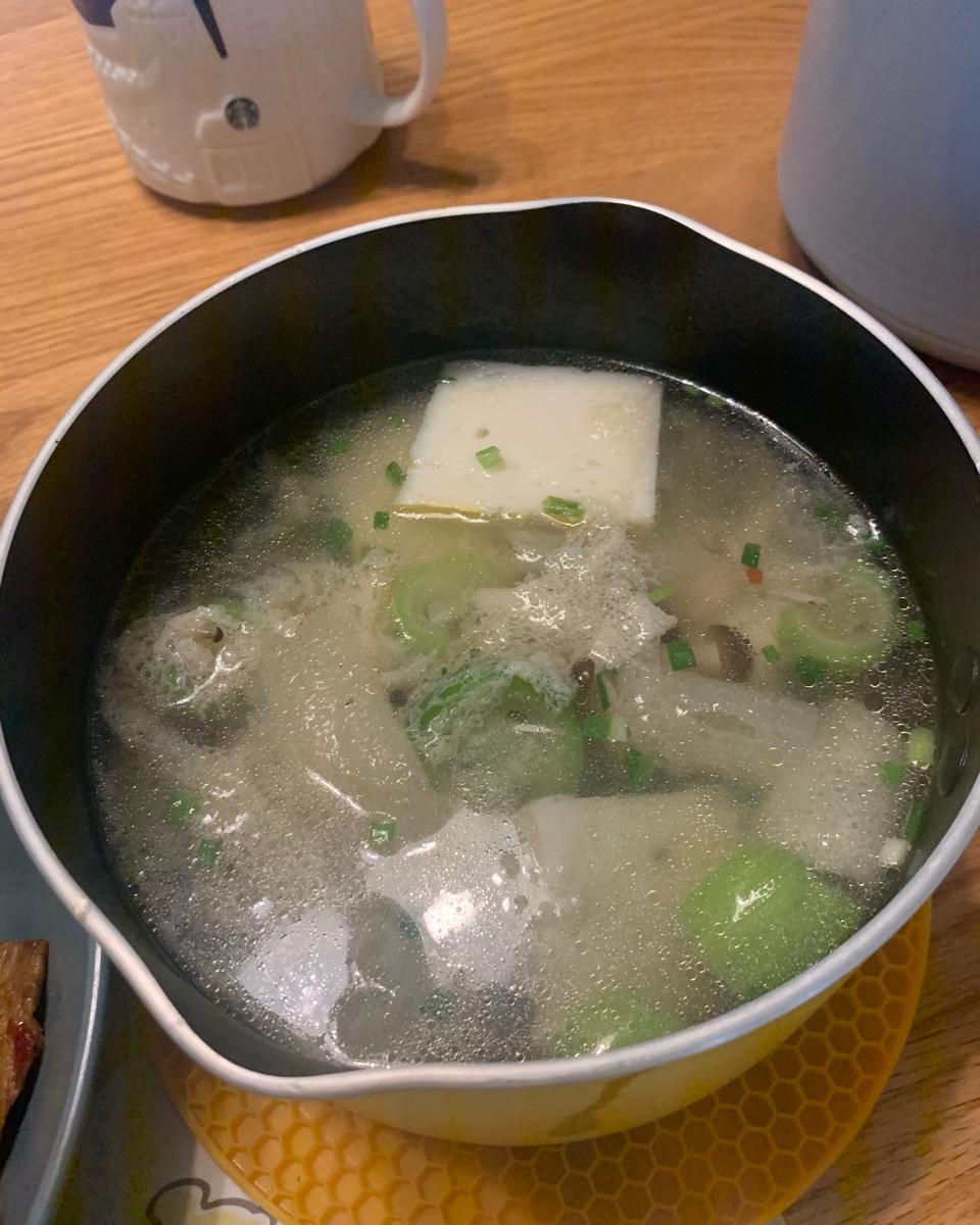 竹荪丝瓜菌菇汤