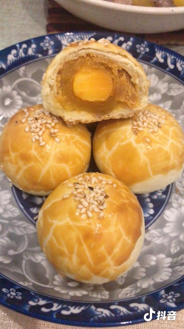 蛋黄酥酥酥（超级奶香黄油版）