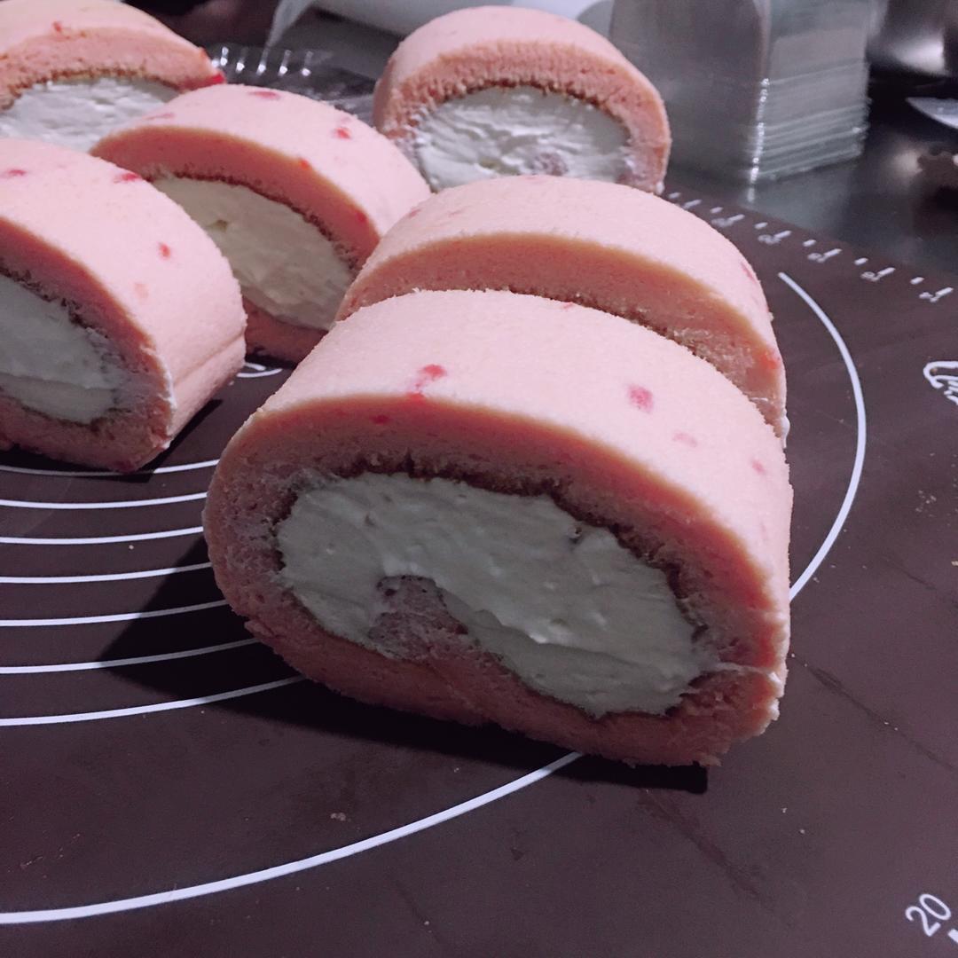 《Tinrry下午茶》教你做基础原味蛋糕卷