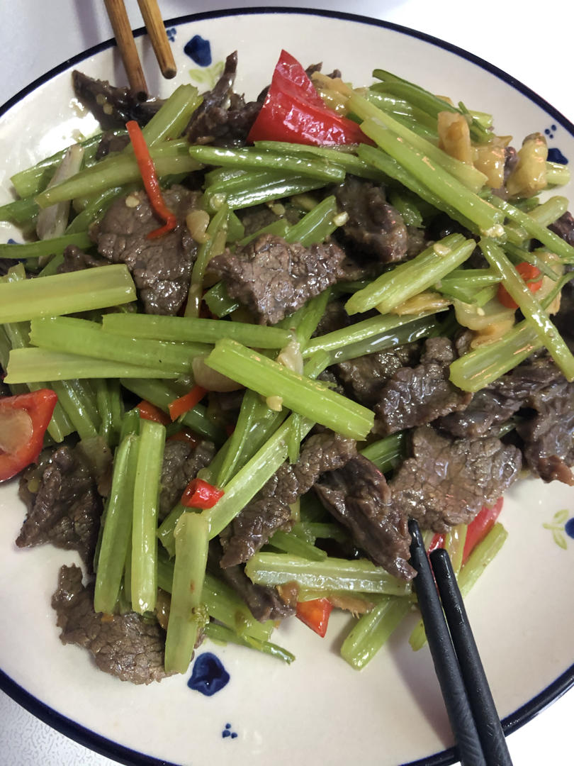 ㊙️家常菜‼️芹菜小炒牛肉‼️牛肉超级嫩滑哟