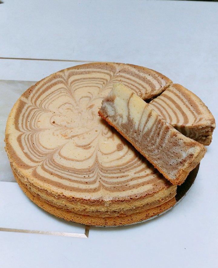 双色拉花戚风蛋糕