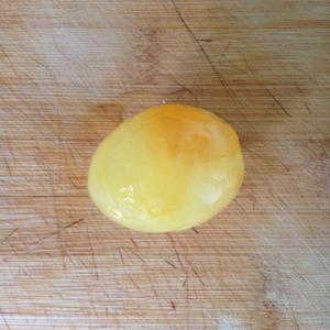 一个鸡蛋 多个煎蛋的做法 步骤2