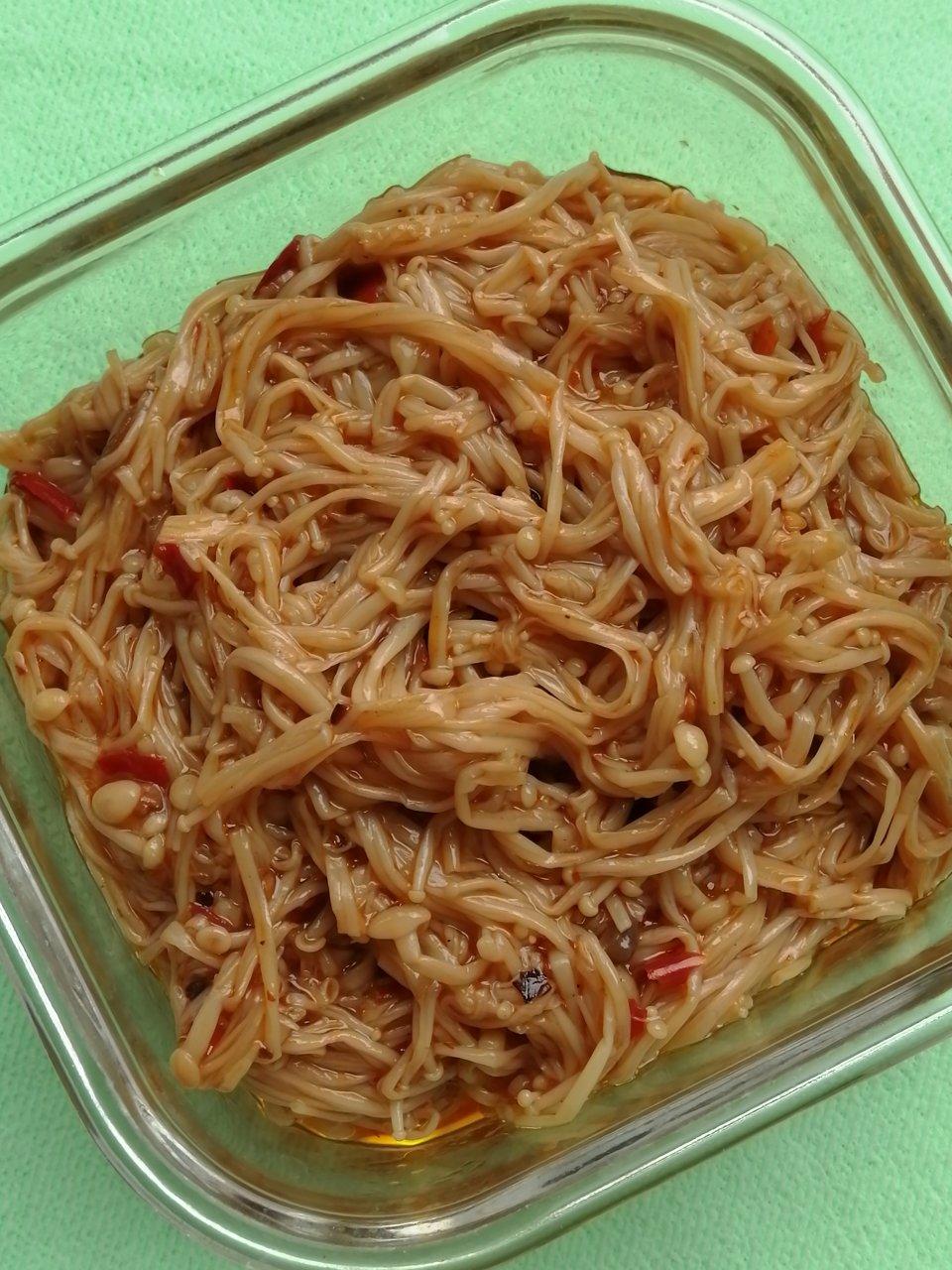麻辣红油金针菇