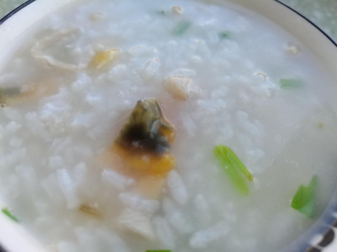 妈妈👩教我做的皮蛋瘦肉粥🥣简单快捷美味😋