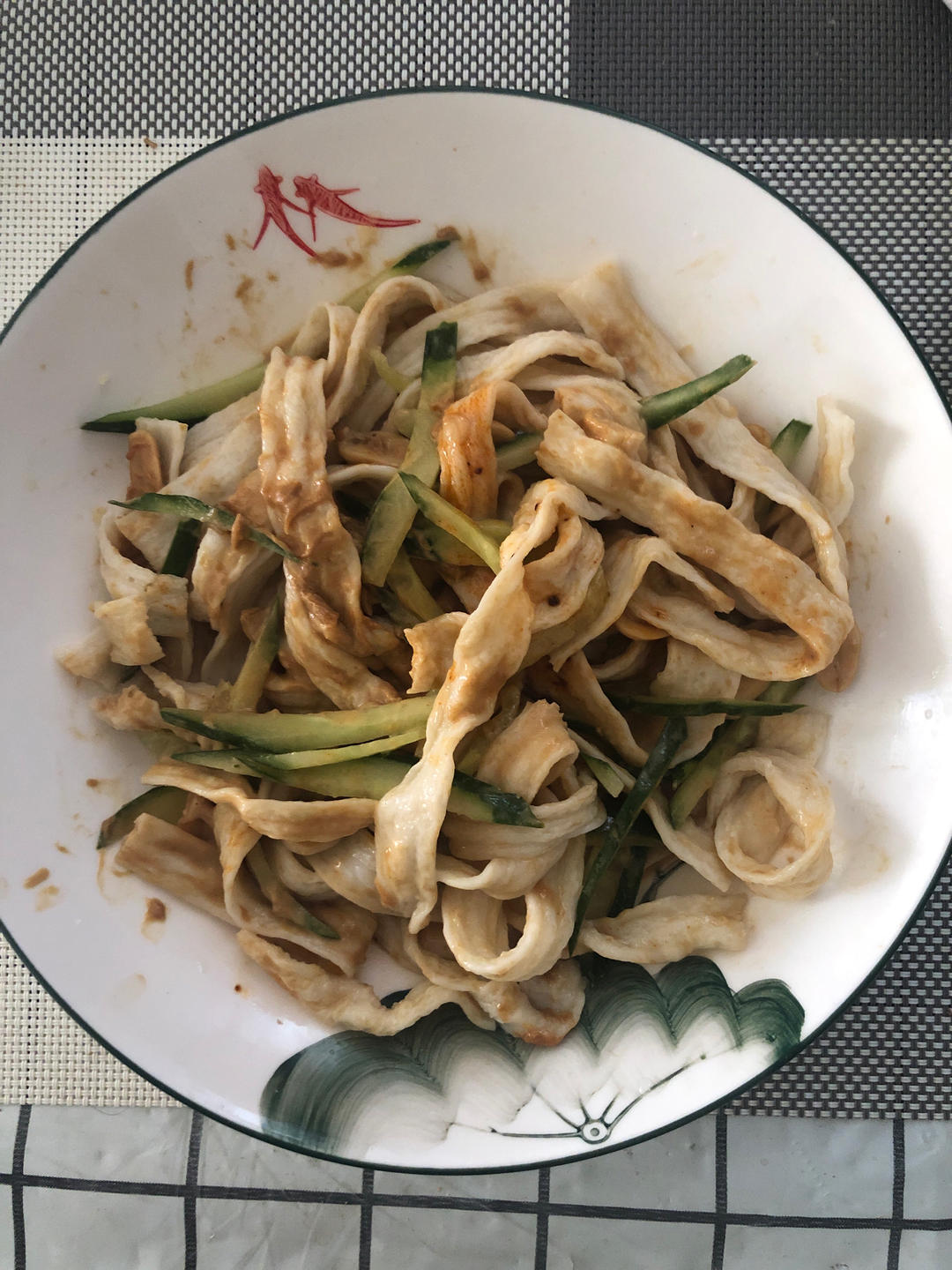 『凉』麻酱牛筋面