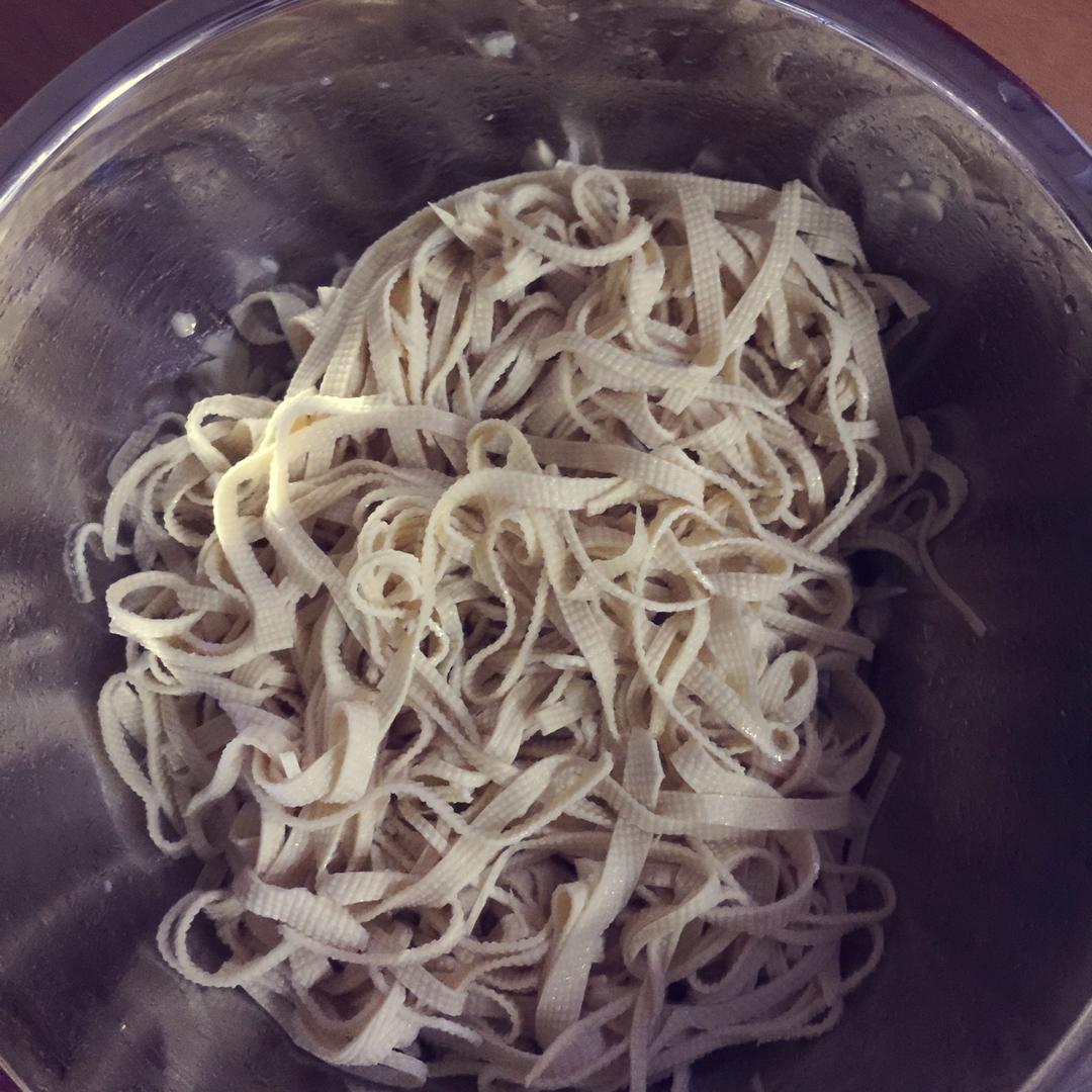 凉拌豆皮