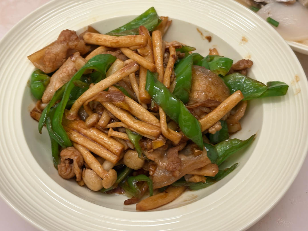 光盘神器海鲜菇炒青椒