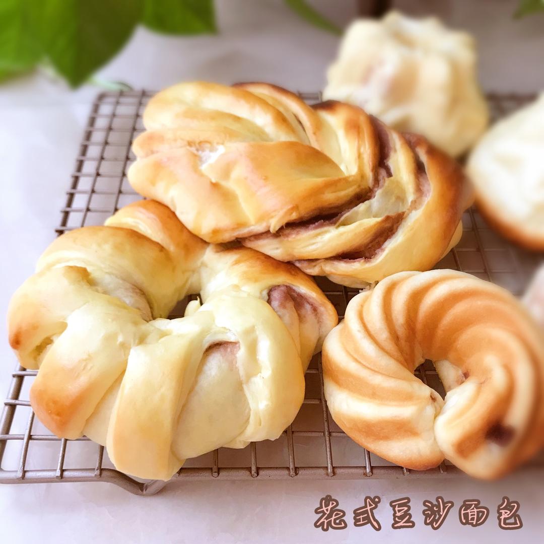 花式豆沙面包