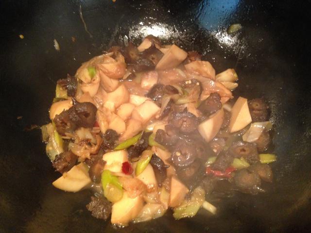 大葱杏鲍菇烧海参