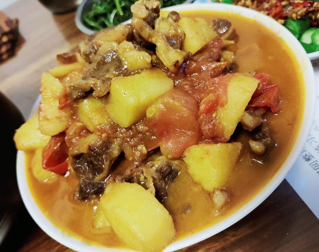 番茄土豆炖牛腩