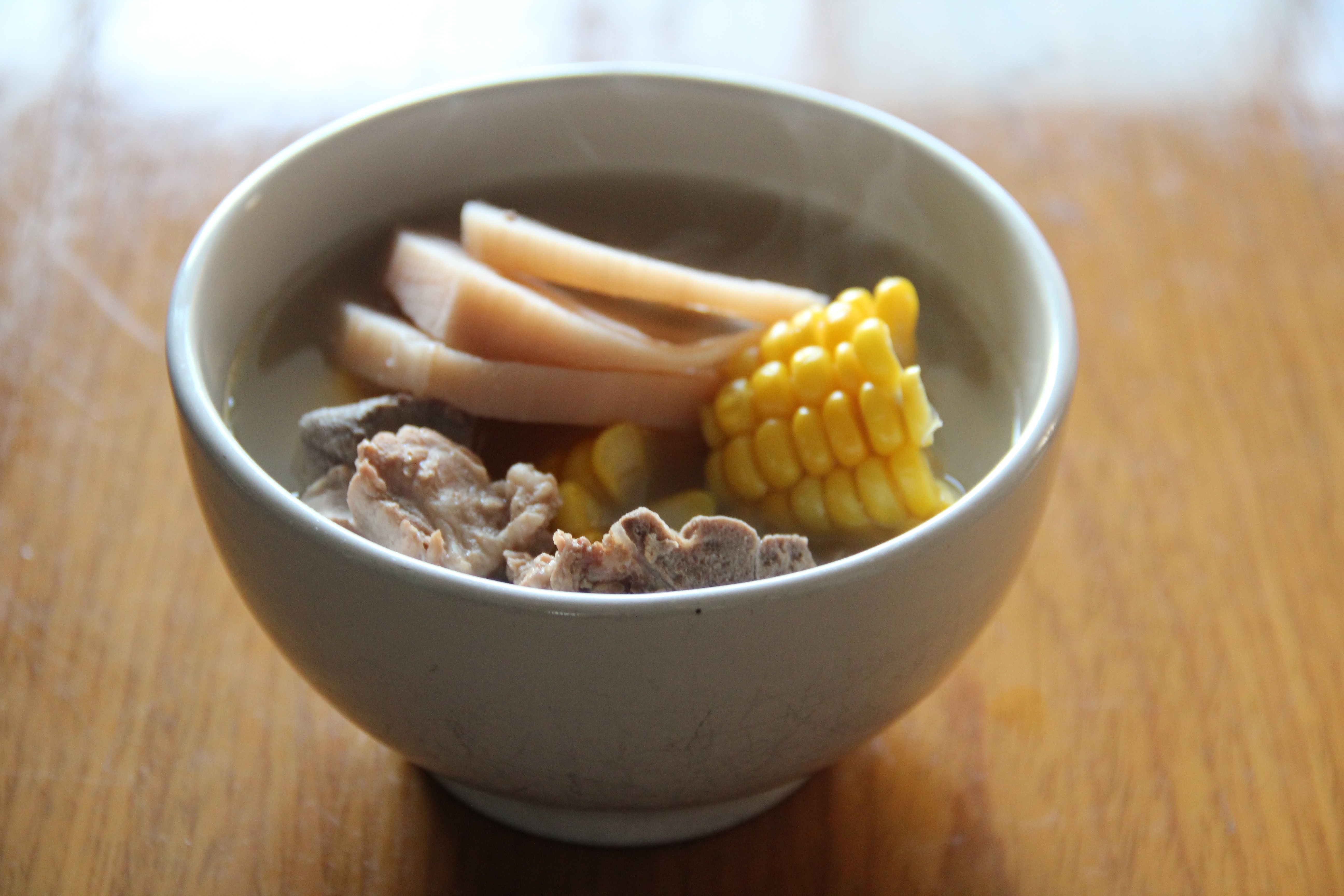 莲藕玉米排骨汤