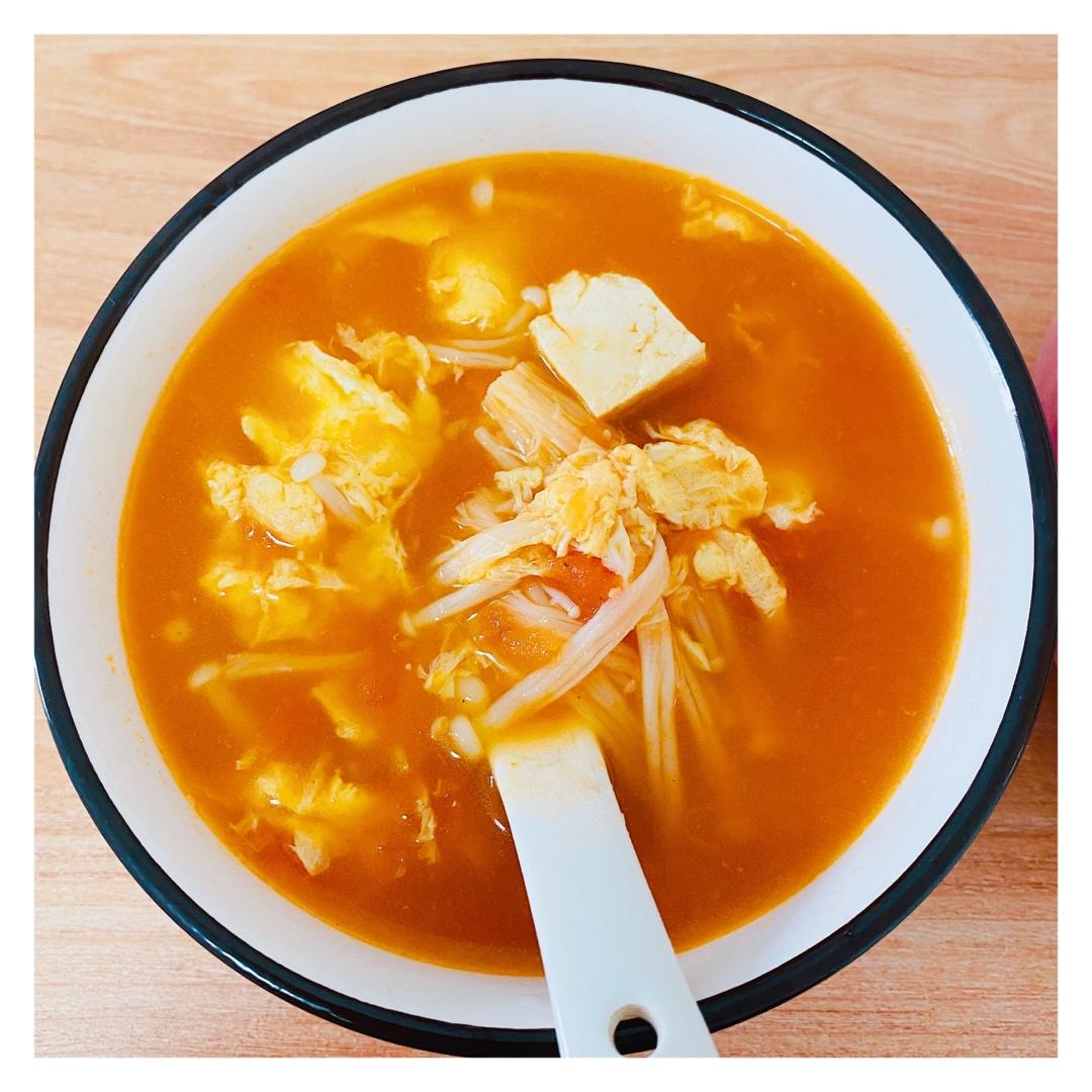 减肥期简单易做味道鲜美的番茄内酯豆腐汤