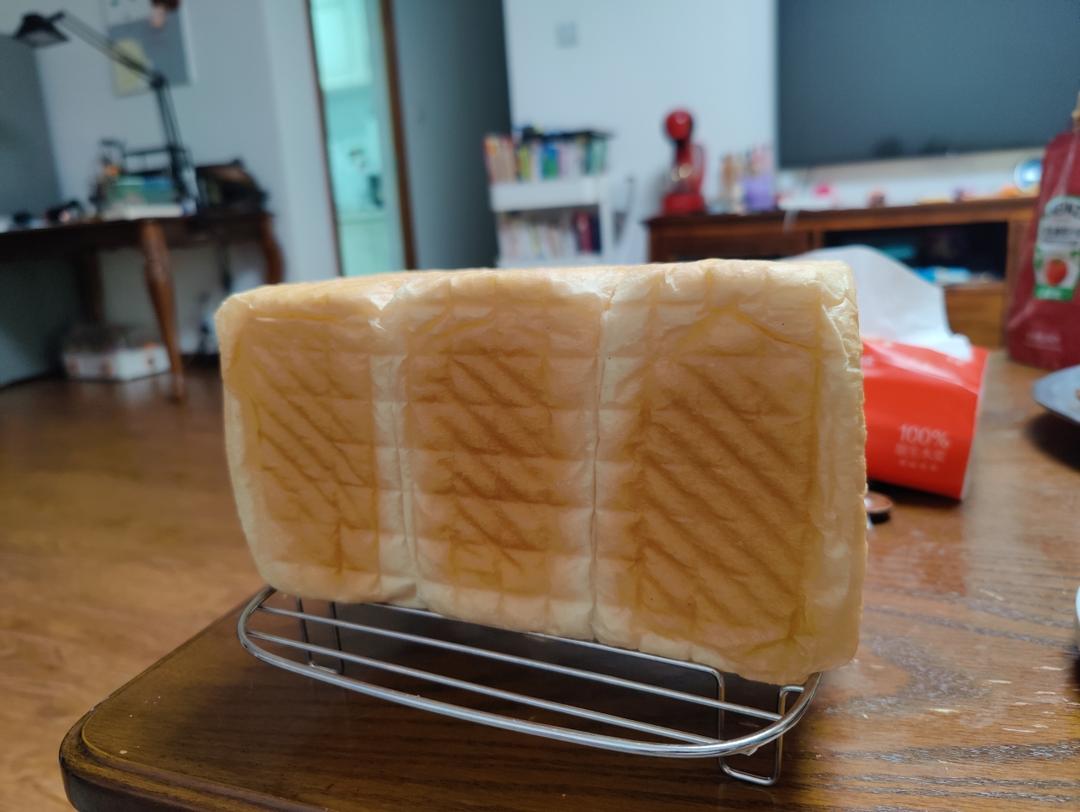 软到拿不起来的生吐司