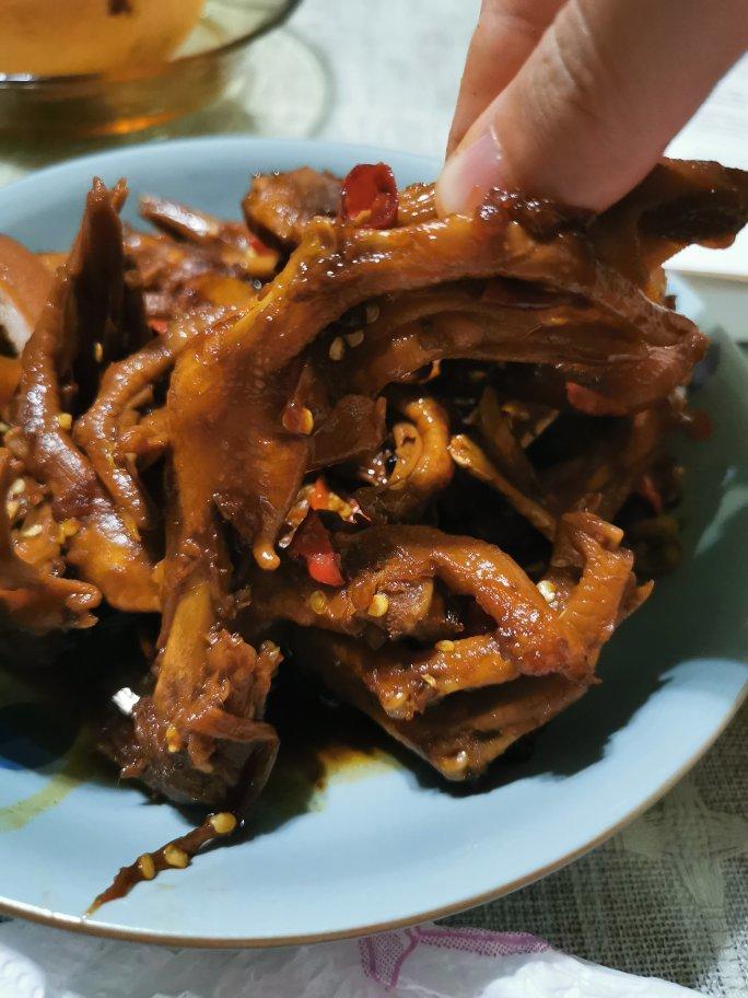 完爆小吃摊之卤鸭爪