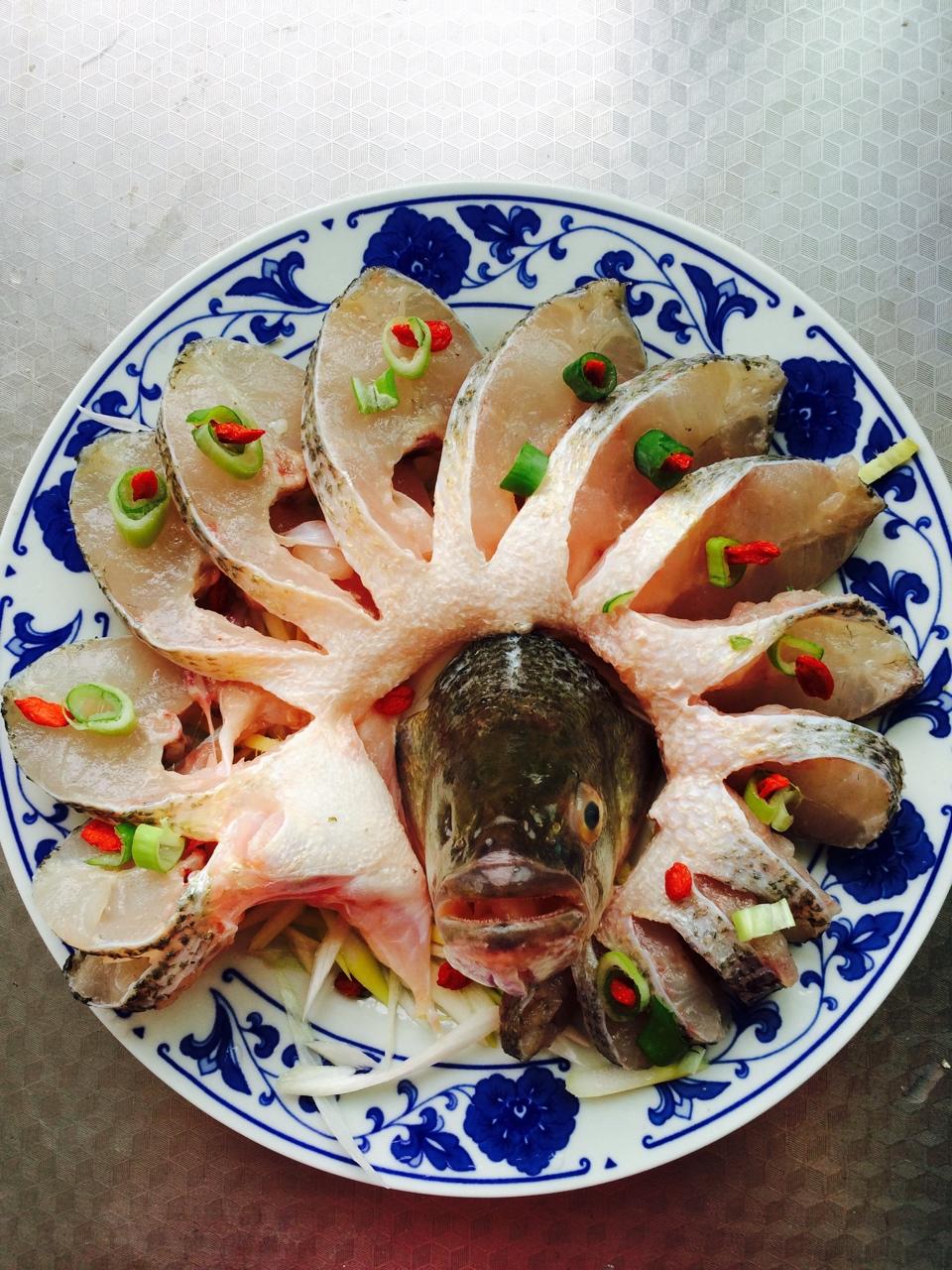 清蒸鲈鱼