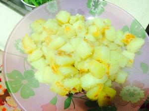 粤式排骨炒土豆的做法 步骤3