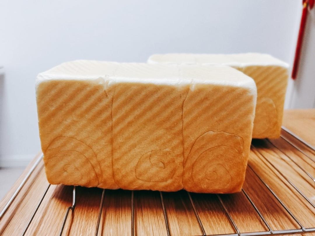 吐司，奶香手撕面包，超级香浓