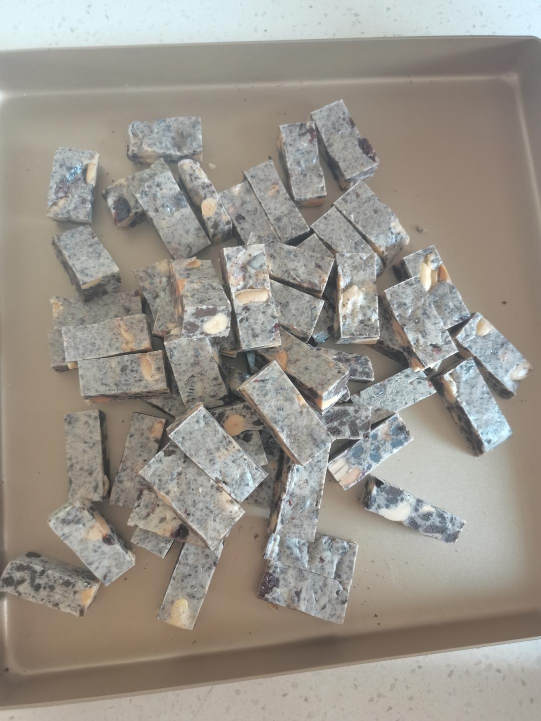奥利奥牛轧糖  这样做很轻松  好看又好吃  附细节视频
