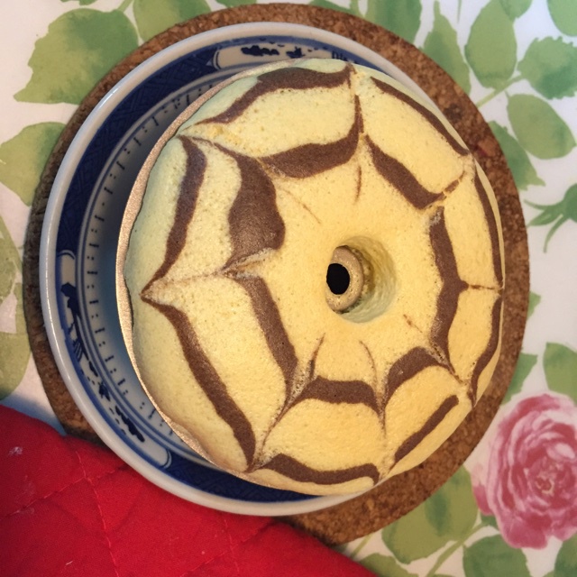 拉花戚风纸杯蛋糕