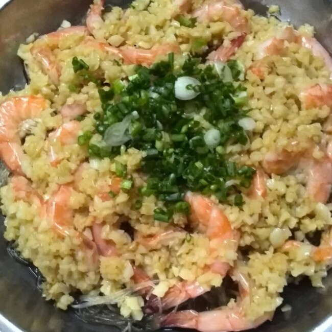 蒜蓉粉丝蒸大虾