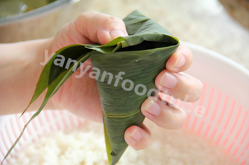 蛋黄鲜肉粽 Sticky Rice Dumplings的做法 步骤12