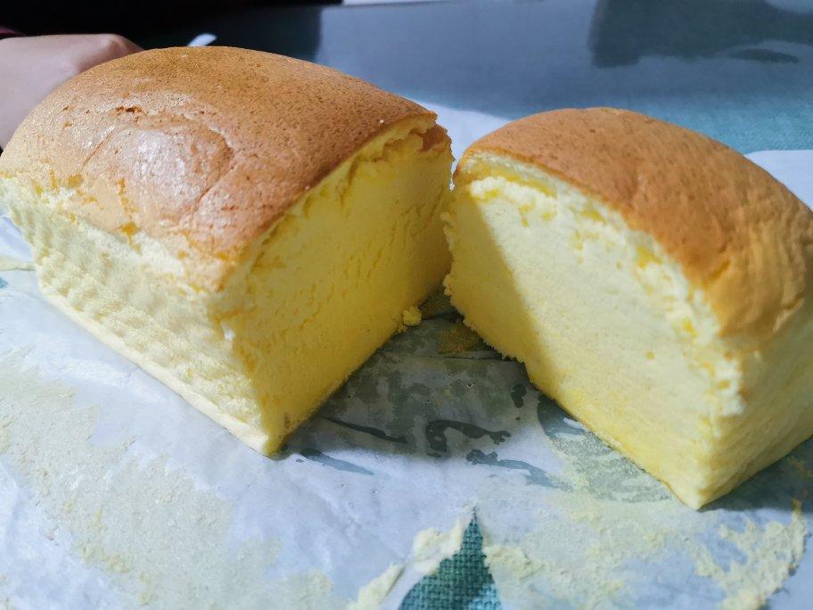 堪比柯基屁股
爆浆芝士🧀古早蛋糕