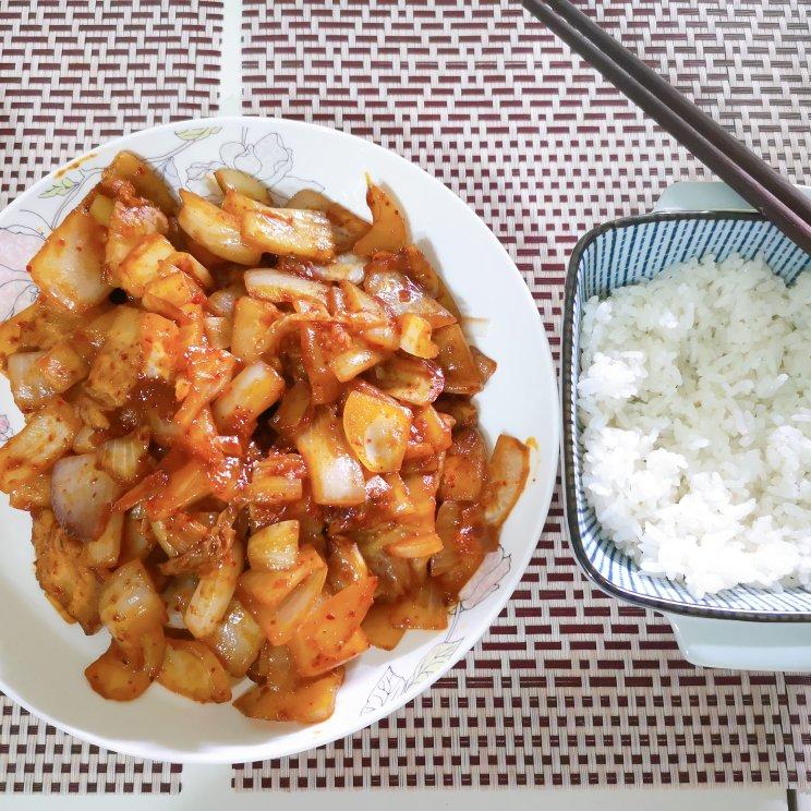 韩式泡菜炒五花肉——很爽很下饭哦
