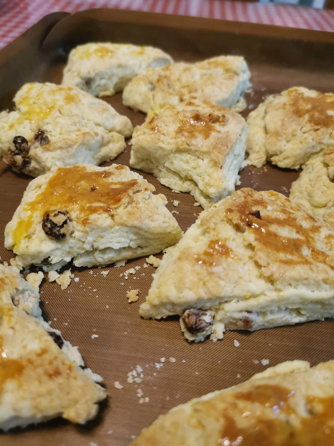 完美裂纹～百分百成功的超好吃奶香司康（禁止搬运）