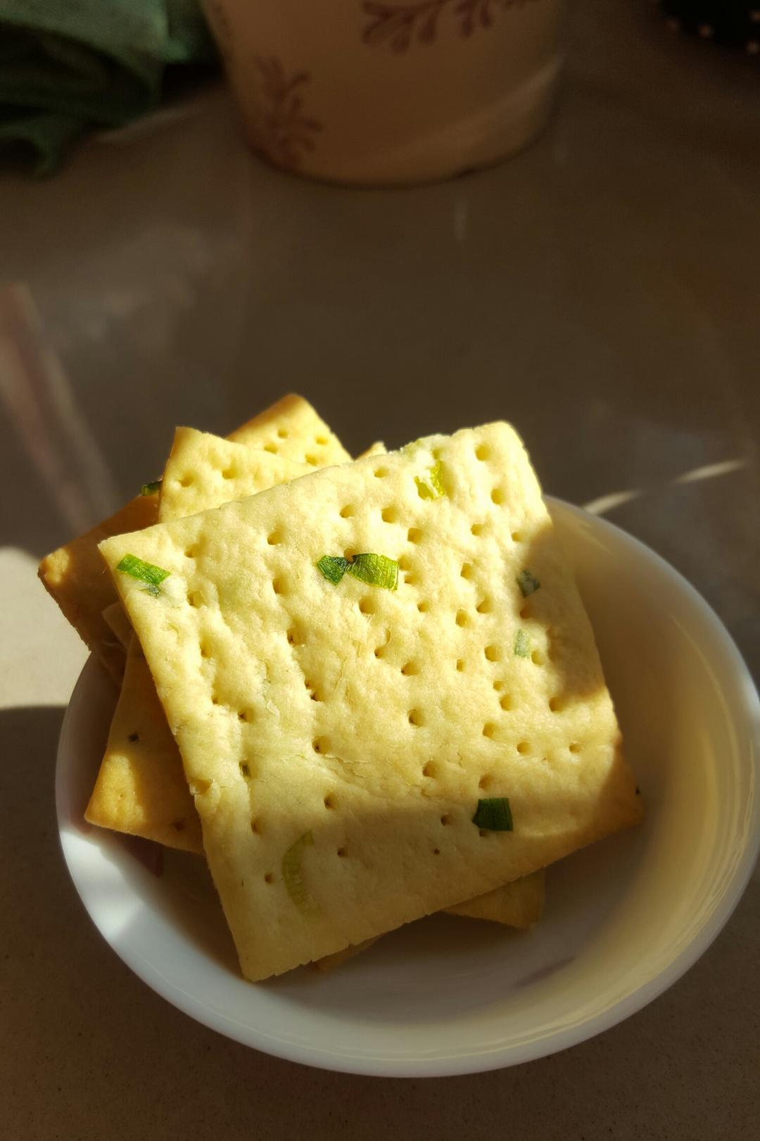 嘎嘣脆——香葱苏打饼干