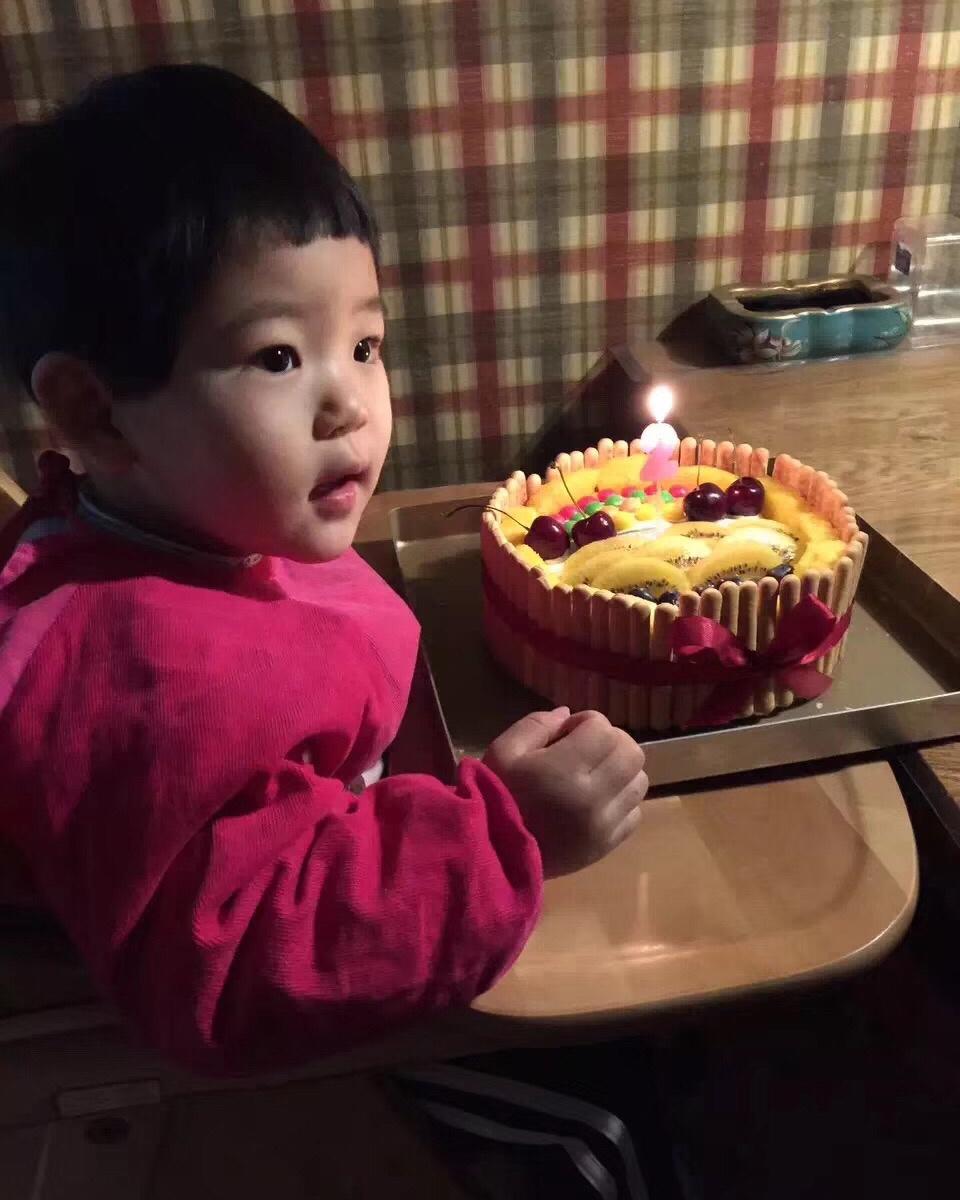 生日蛋糕教程【威化饼干围边】