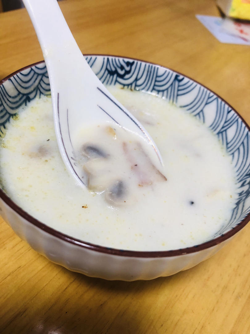 奶油蘑菇浓汤（小朋友超爱）