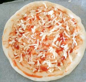 葡萄干玉米火腿披萨的做法 步骤3