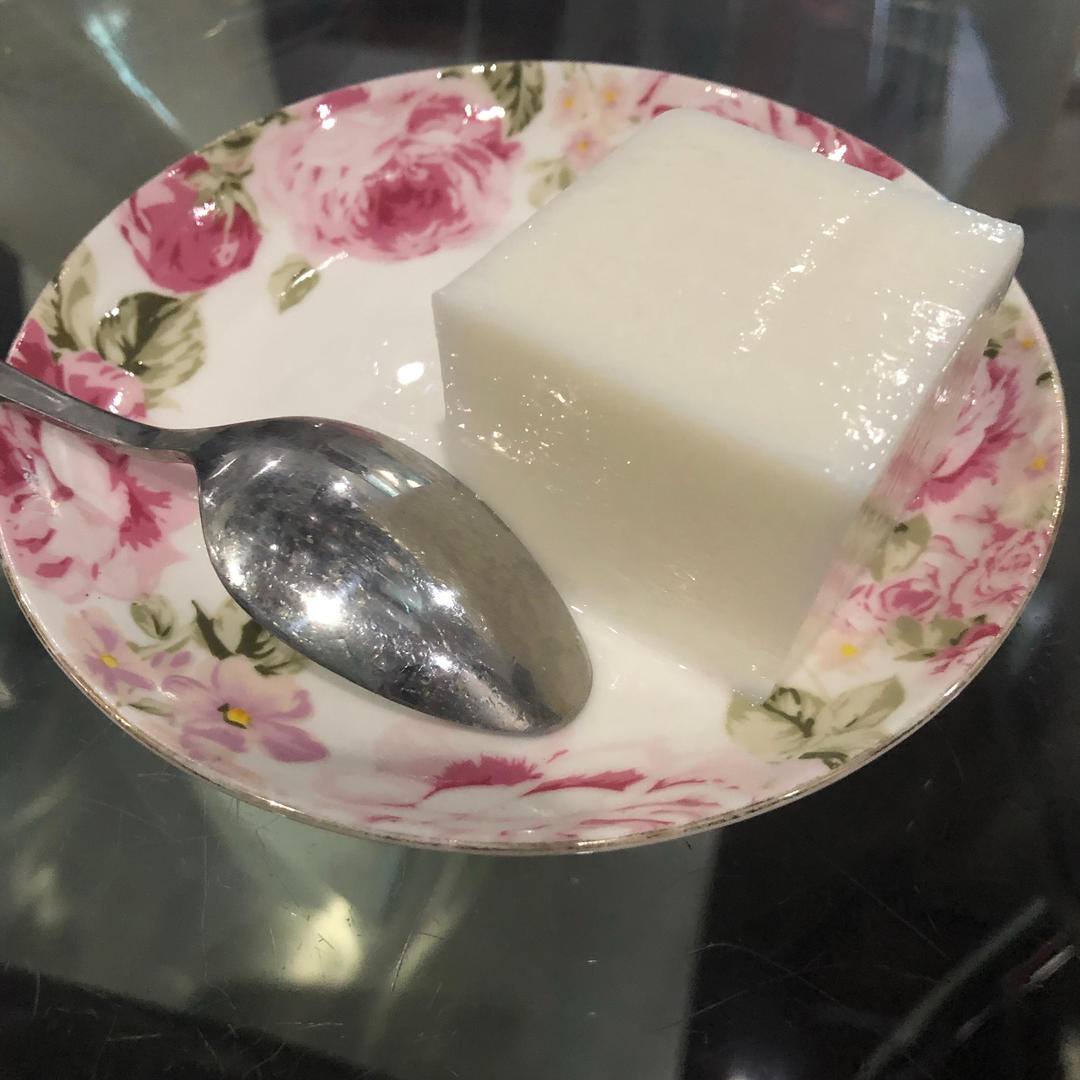 好吃简单的椰奶冻（白凉粉）