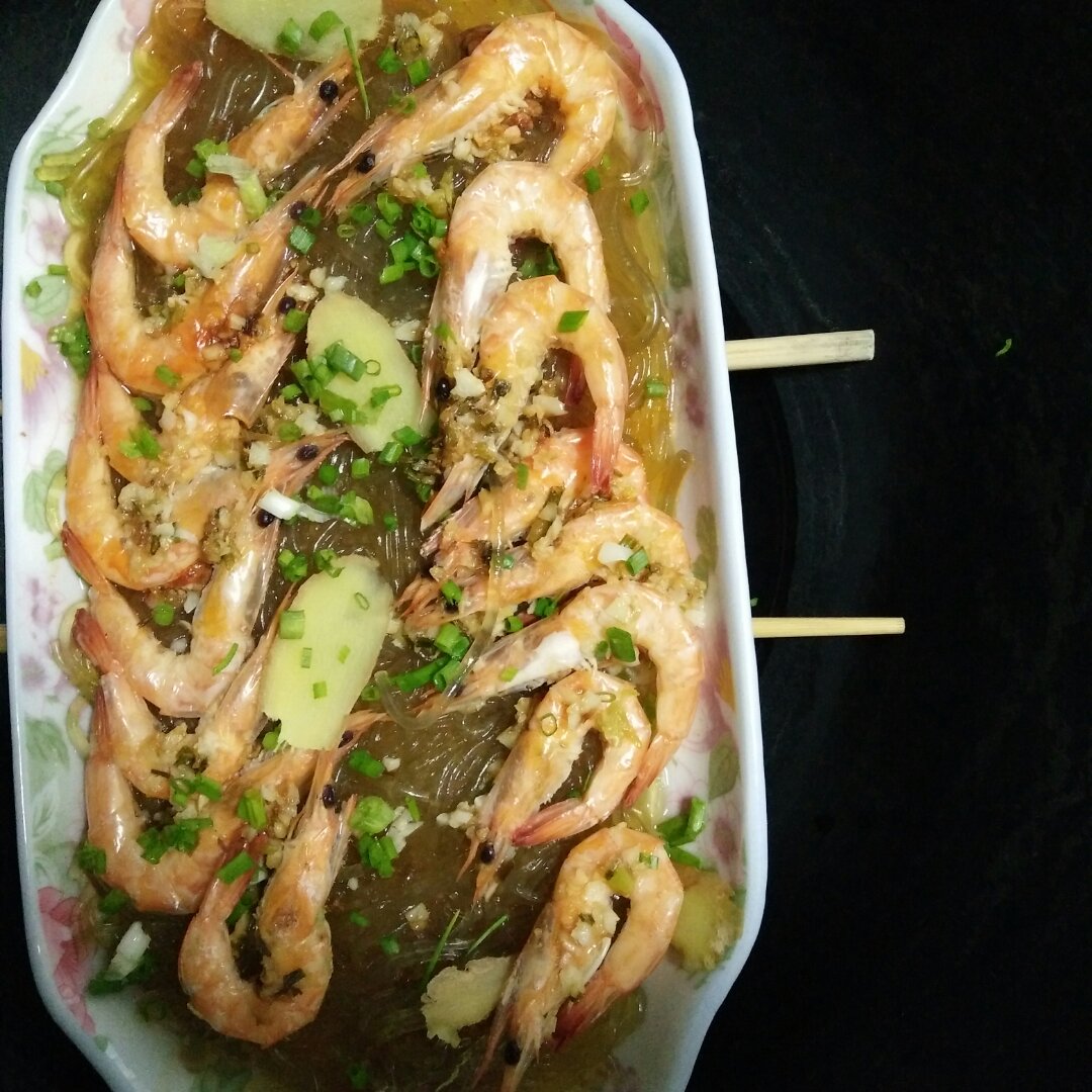 蒜蓉粉丝蒸大虾