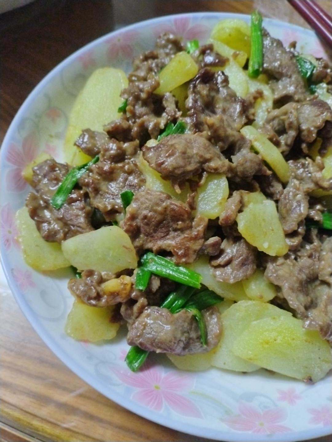 土豆炒牛肉