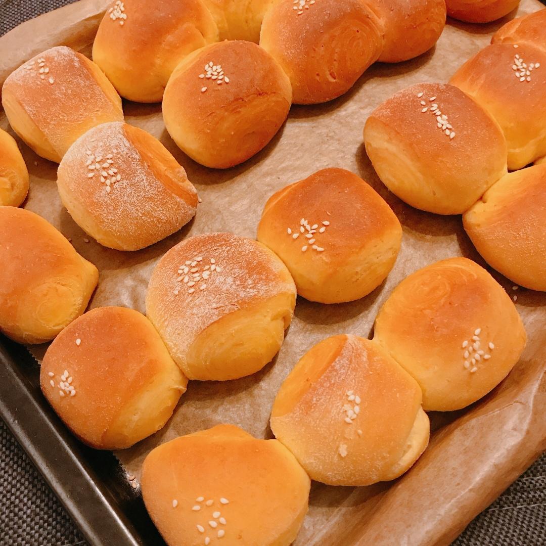 胡萝卜奶油小面包