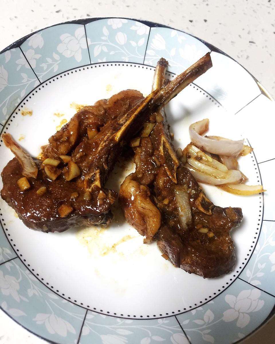 秒杀烧烤摊的烤羊排