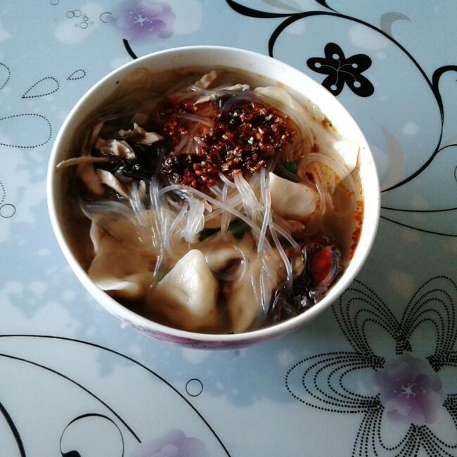 酸汤水饺