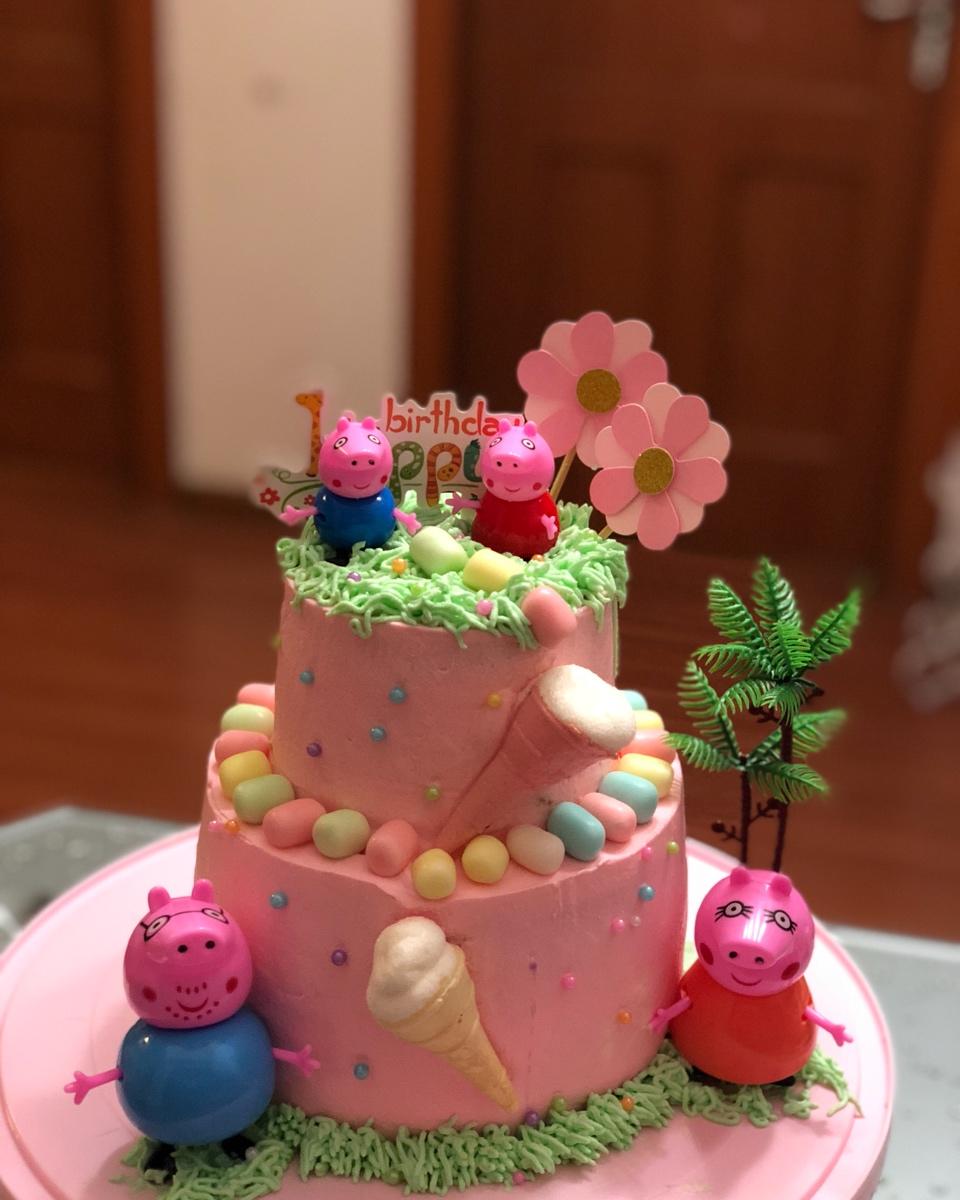 小猪佩奇场景蛋糕