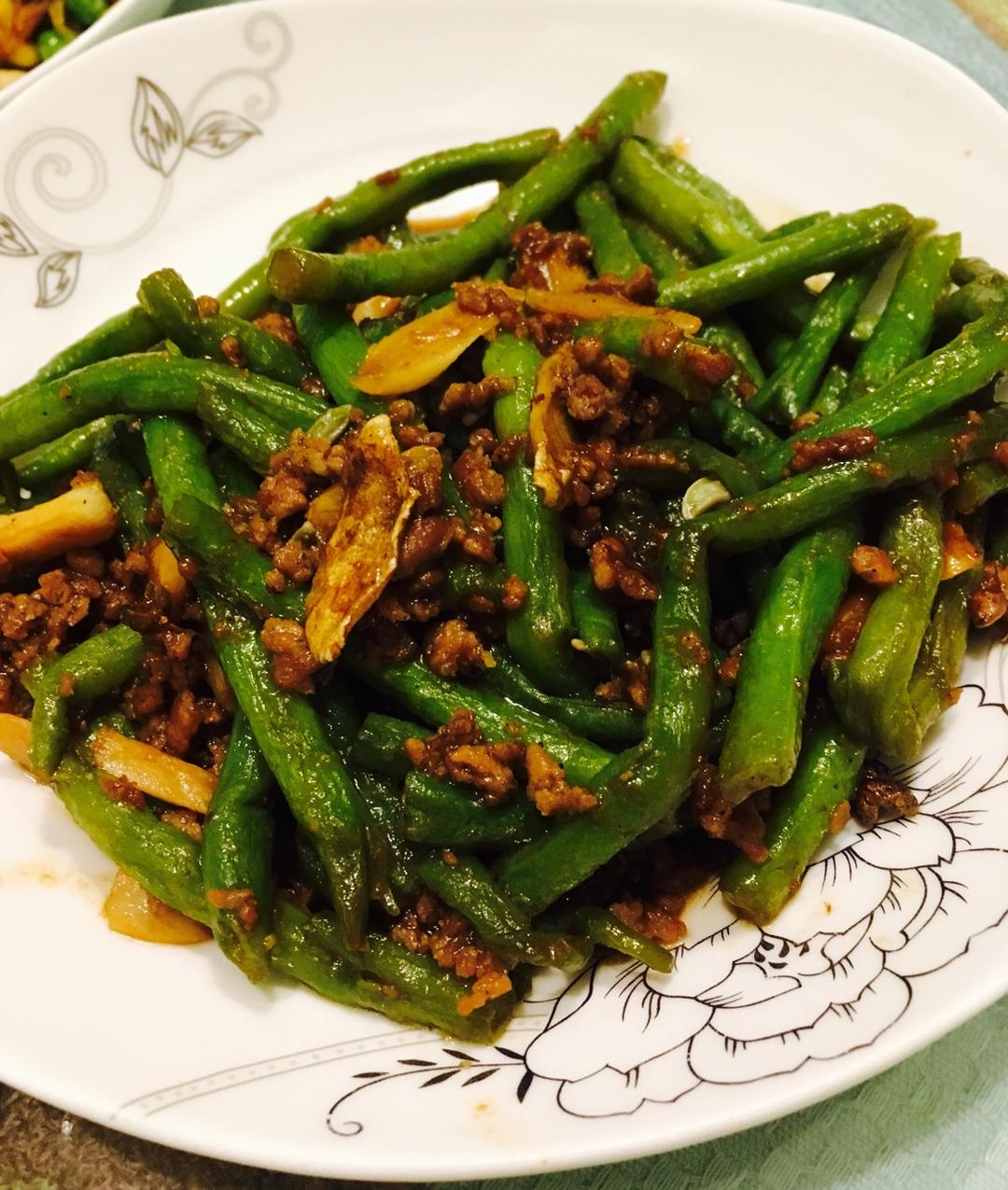 手撕豆角炒肉末