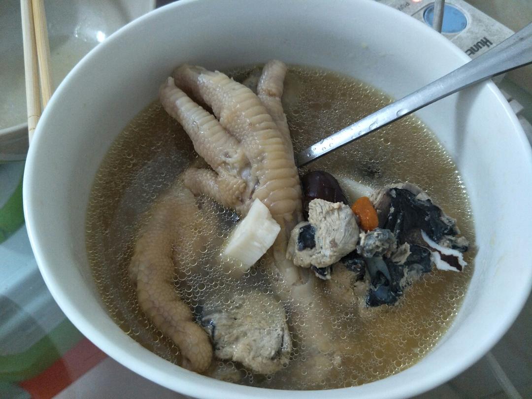 椰子乌鸡汤