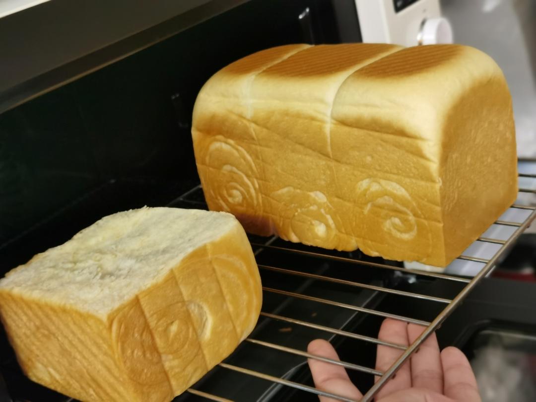 吐司，奶香手撕面包，超级香浓