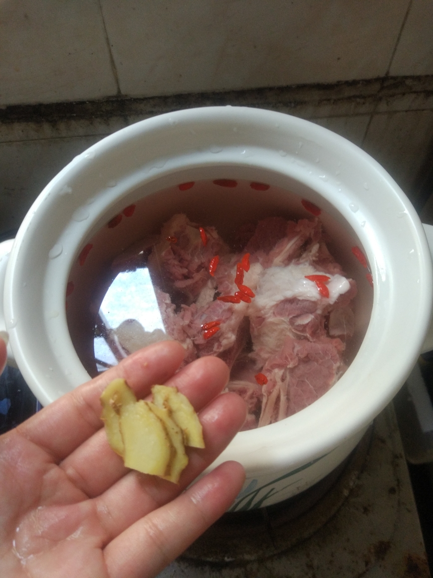 牛排骨炖萝卜汤的做法 步骤5