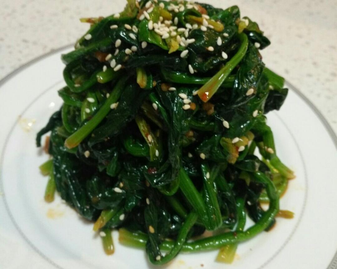 凉拌菠菜的做法