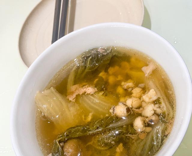 奶白菜炖猪骨汤 奶白菜炖猪骨汤