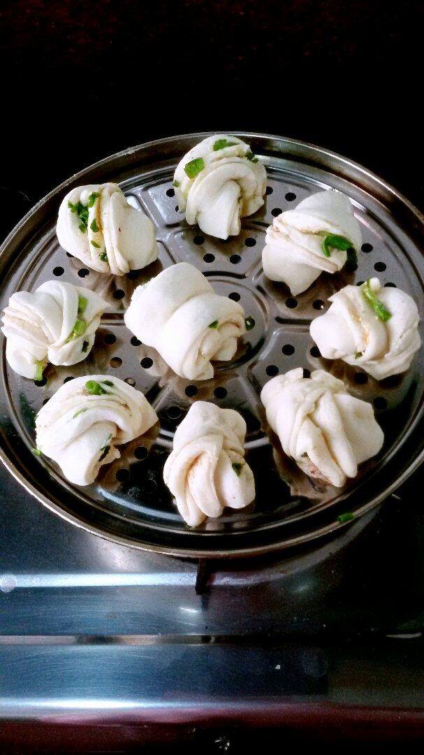 香葱花卷 面包机揉面 的做法步骤图 紫萱小厨 下厨房