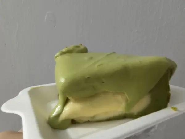 开心果巴斯克，醇香浓郁烤芝士蛋糕