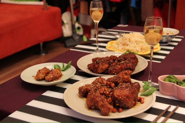 韩式炸鸡配啤酒（内含两种酱汁做法）